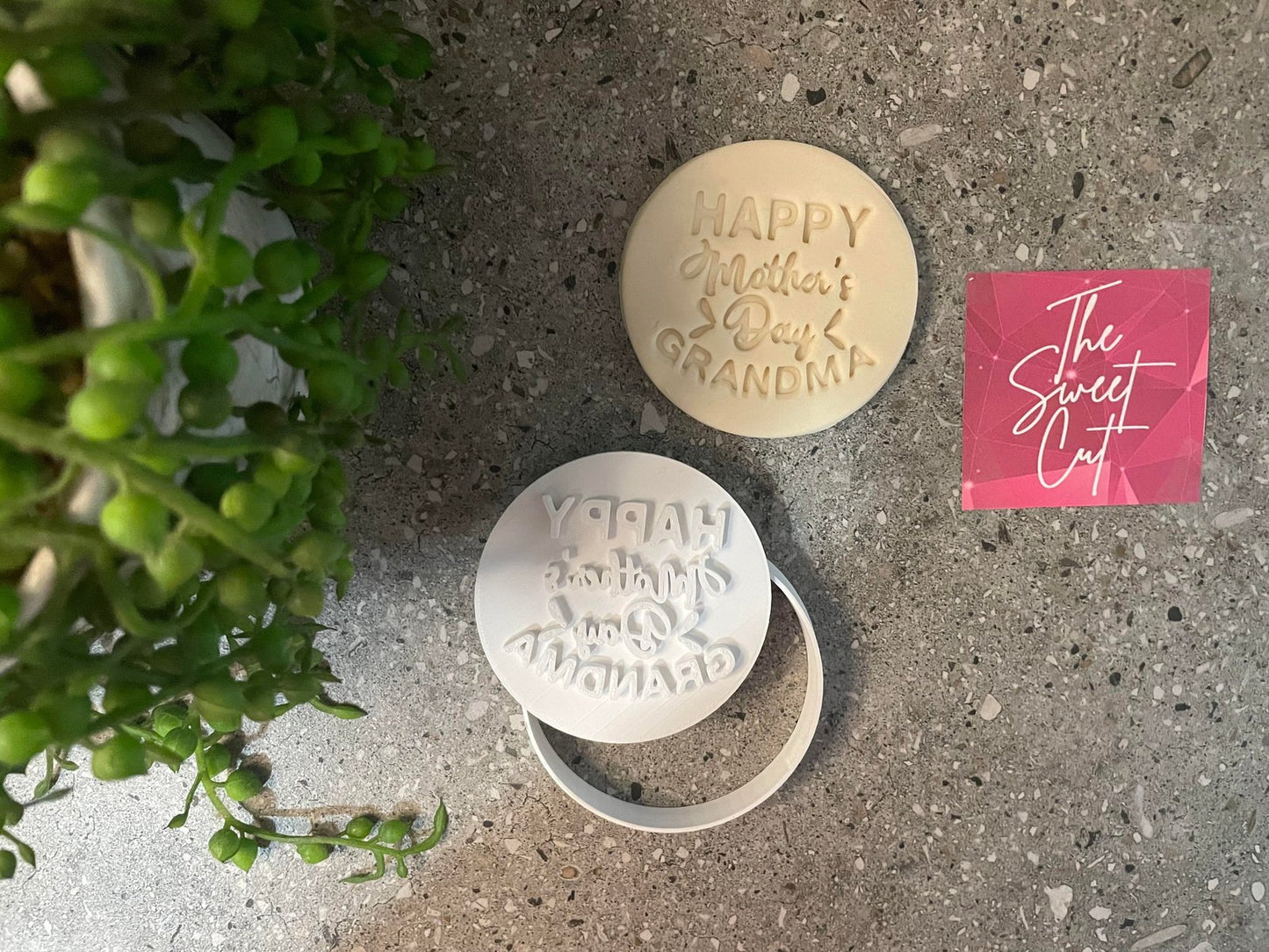 Happy Mother's Day Grandma stamp and circle cutter