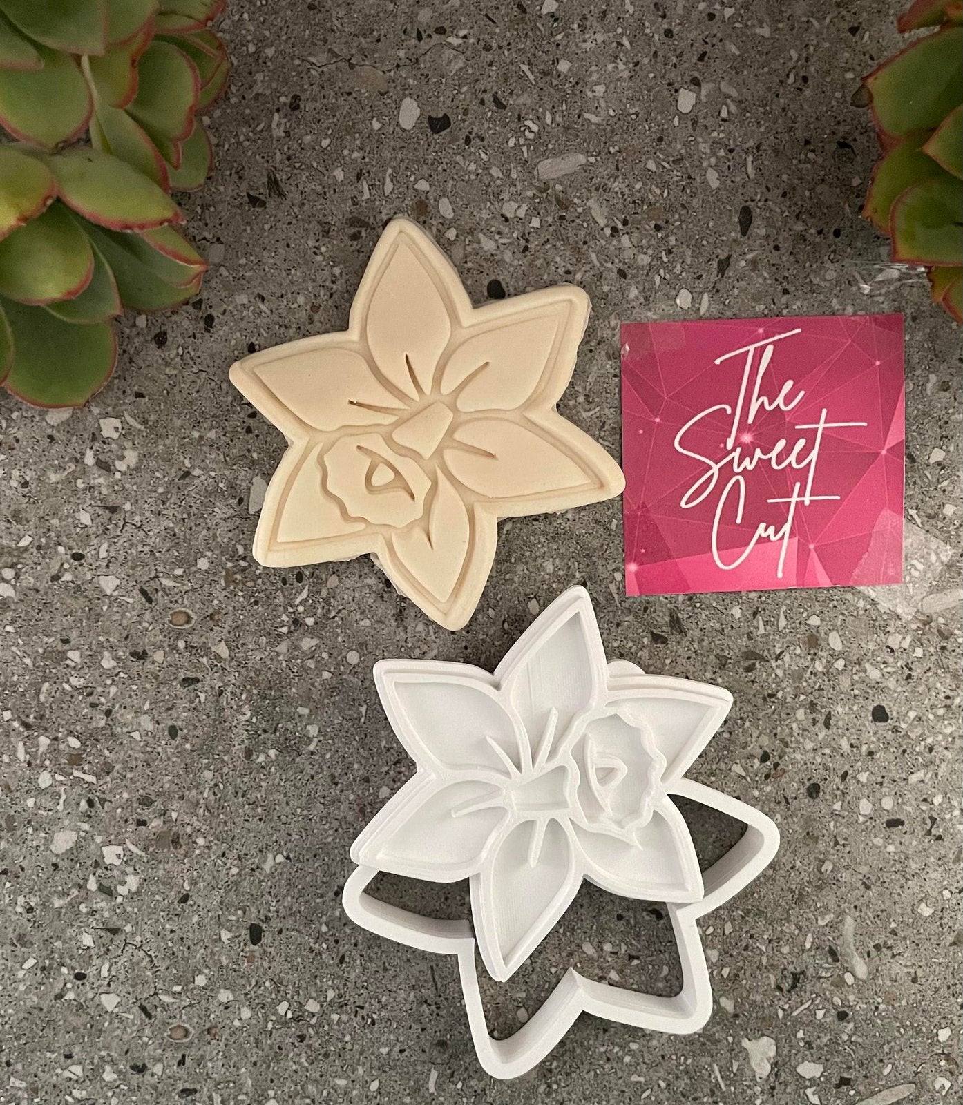 Daffodil Stamp and Cutter