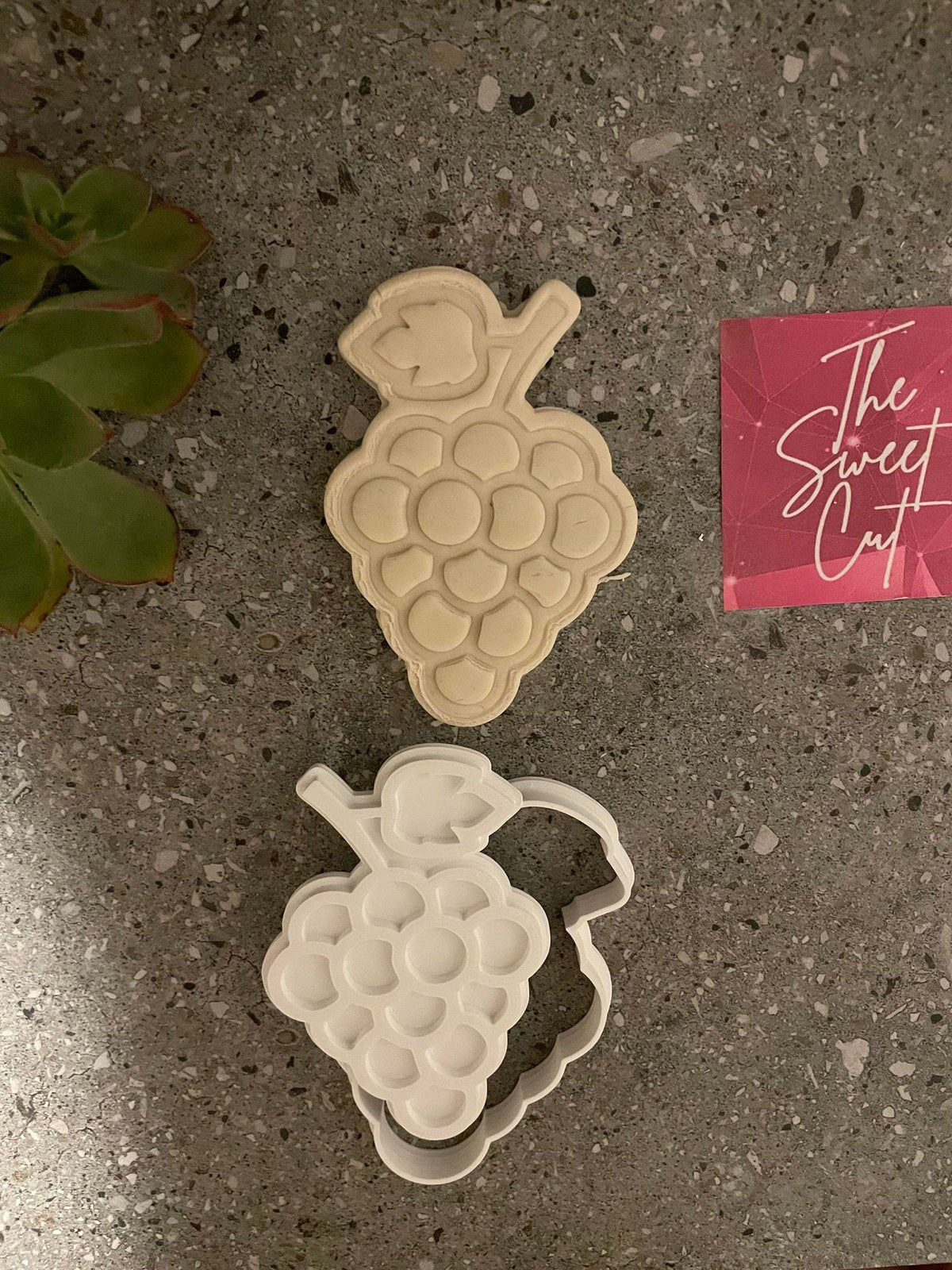 Grapes Stamp and Cutter