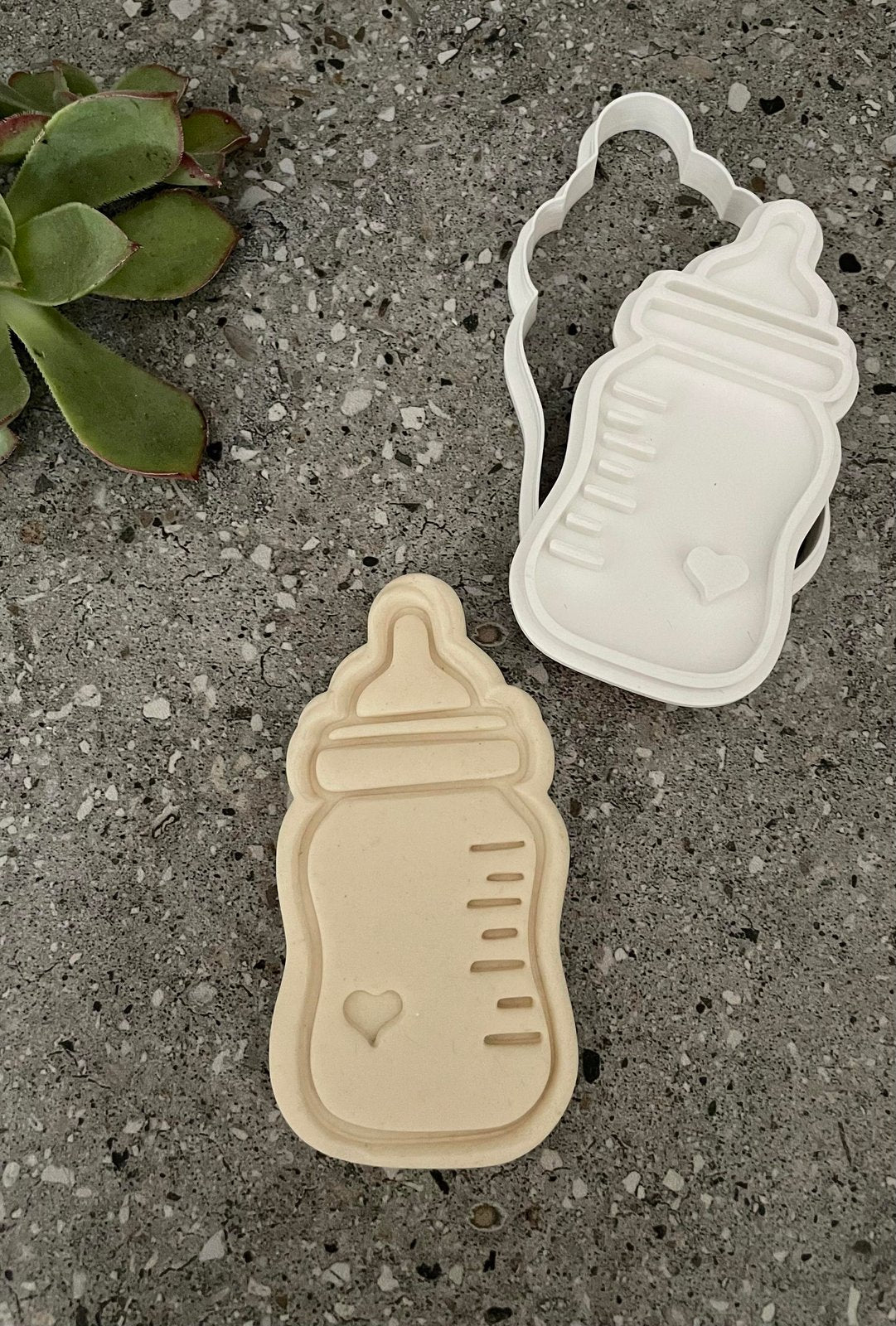Baby Bottle 1 Stamp and Cutter