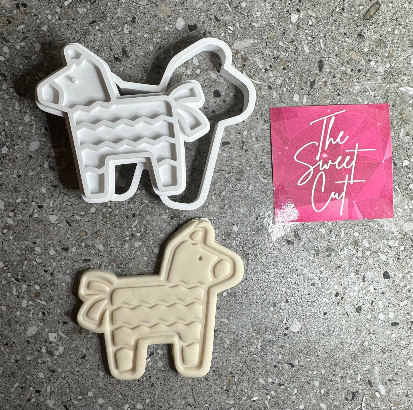Pinata House Stamp and Cutter