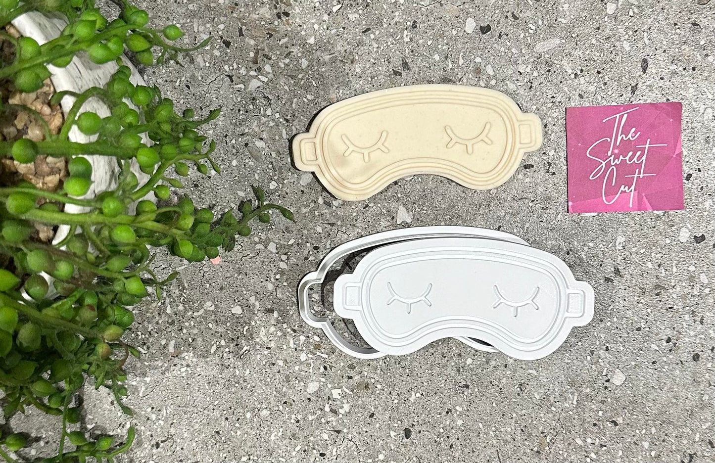 Eye mask stamp and cutter