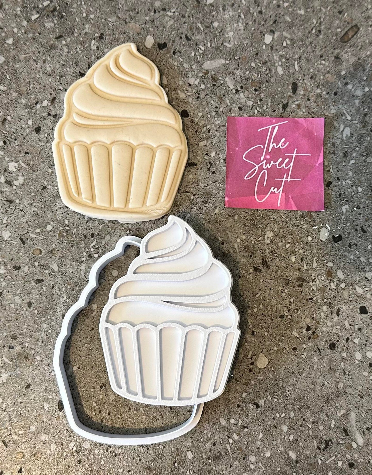 Cupcake stamp and cutters