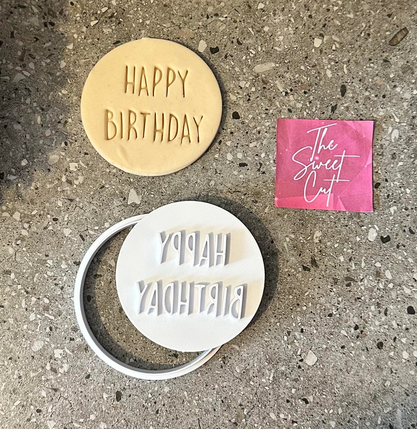 Happy birthday on circle with circle cutter