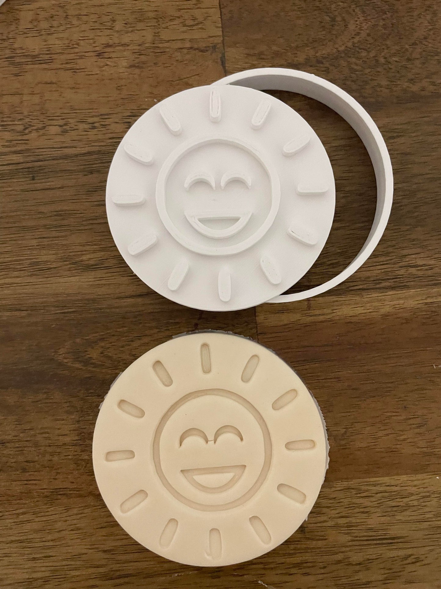 Sun on circle stamp with circle cutter