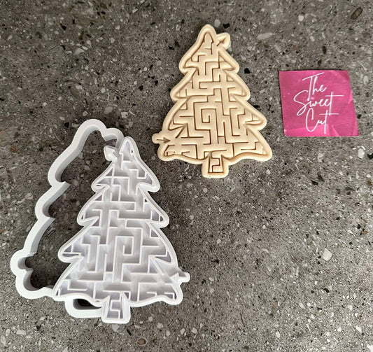 Christmas tree Maze stamp and cutter