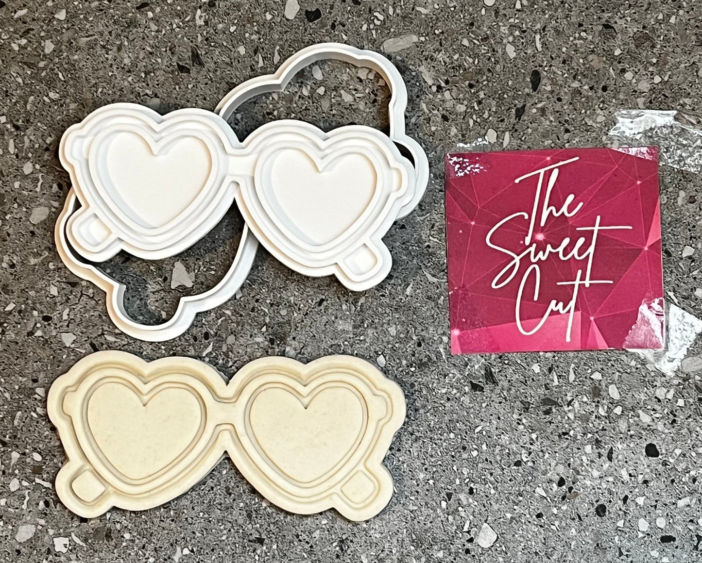 Heart glasses stamp and cutter