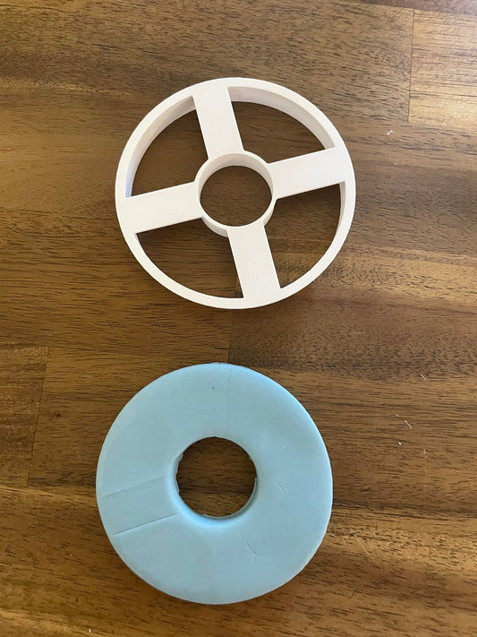 Donut cutter